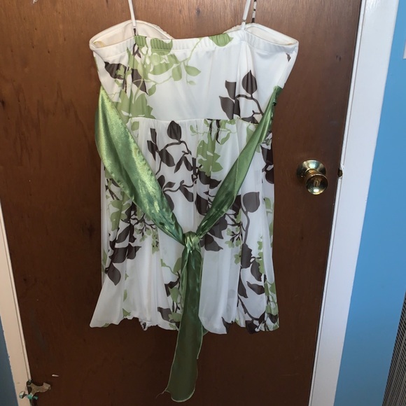 Junior girls floral dress - Picture 2 of 3